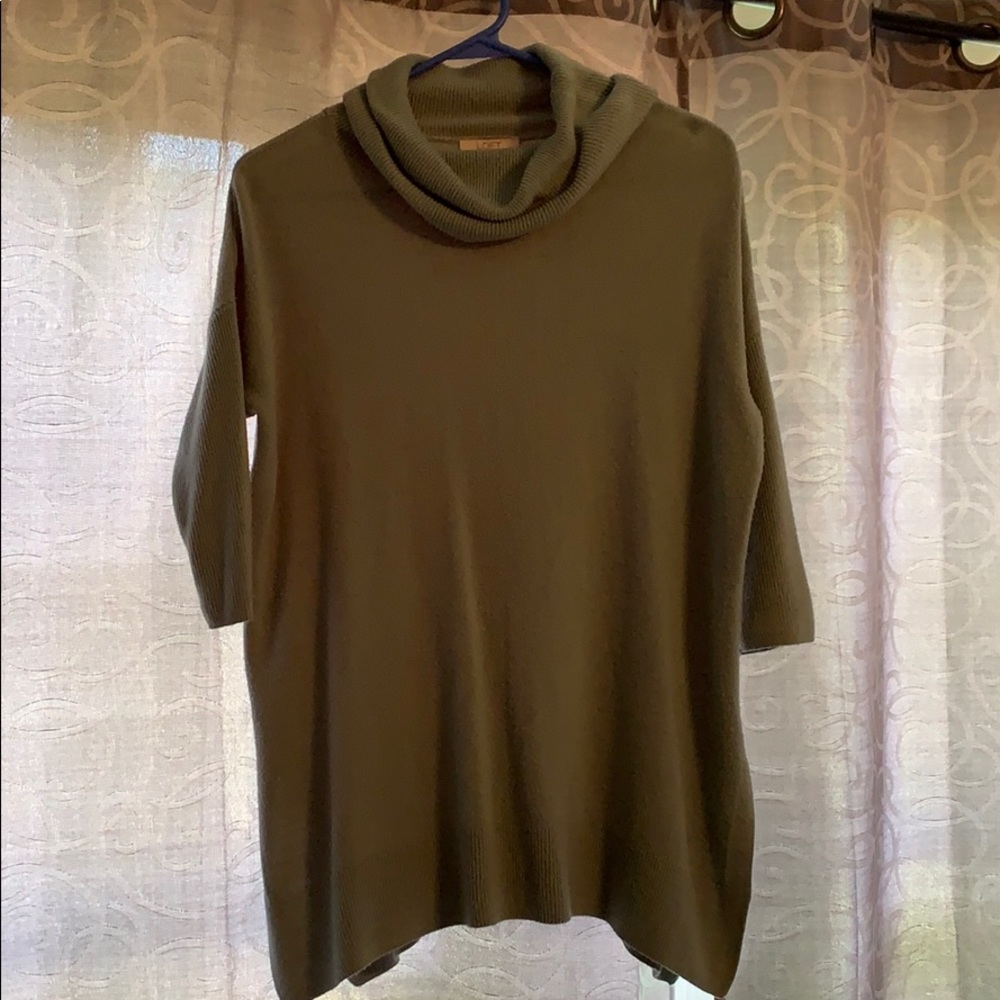 Loft green crew neck sweater